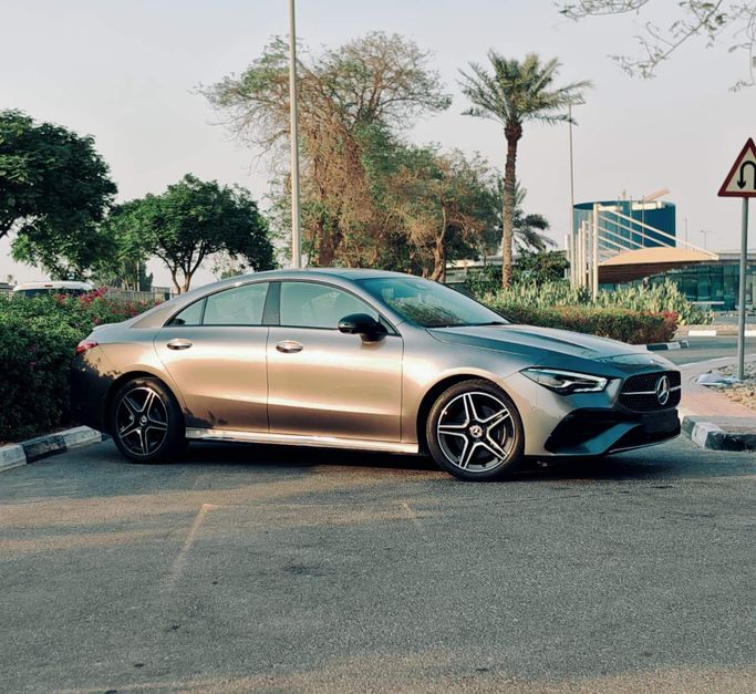 Новый ⁦Mercedes-Benz CLA 200 II (C118, X118) Рестайлинг, 1.3 л, 2025⁩ в ОАЭ, Дубай от The One Motors Серый цвет. Американская | AUTO.AE | Объявление #220385