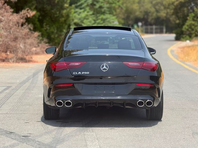 مستعملة ⁦Mercedes-Benz CLA 200 عملية فيس ليفت II (C118، X118)، 1.3 l، 2024⁩ في في الإمارات, دبي من Prestige Motos (SHJ)، اللون أسود. المواصفات الأمريكية | AUTO.AE | إعلان #289680