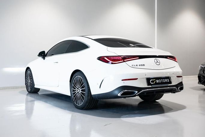 Подержанный Mercedes-Benz CLE 200, 2.0 л, 2024 в Дубае от C7 Motors Белый цвет. Корейская | AUTO.AE