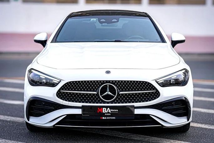 Подержанный Mercedes-Benz CLE 200, 2.0 л, 2025 в Дубае от MBA Motors Белый цвет. Other | AUTO.AE