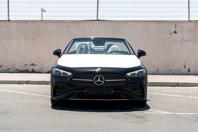 مستعملة Mercedes-Benz CLE 200, 2.0 l, 2026 في في دبي من VERONA MOTORS، اللون أسود. المواصفات الكورية | AUTO.AE | إعلان #261840