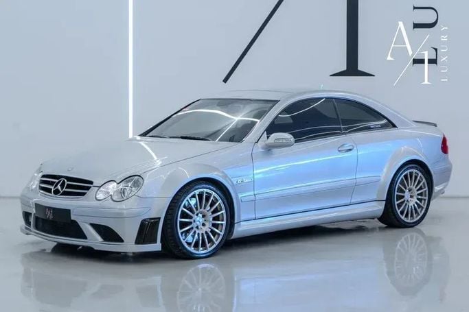 Подержанный Mercedes-Benz CLK-Class AMG 63 AMG II (W209) Рестайлинг, 6.2 л, 2008 в Дубае от A1 Luxury Motors Серебристый цвет. GCC | AUTO.AE