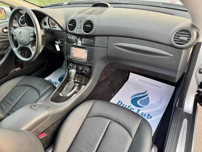 Подержанный Mercedes-Benz CLK-Class 350 II (W209) Рестайлинг, 3.5 л, 2007 в Дубае от Saeed Auto Серебристый цвет. Японская | AUTO.AE