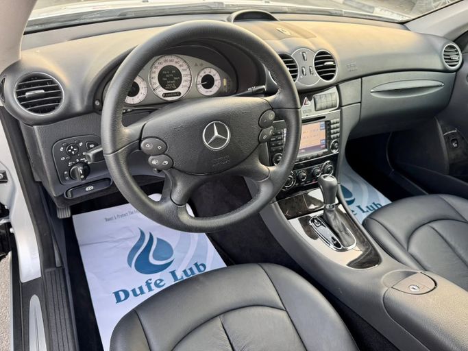 Подержанный Mercedes-Benz CLK-Class 350 II (W209) Рестайлинг, 3.5 л, 2007 в Дубае от Saeed Auto Серебристый цвет. Японская | AUTO.AE