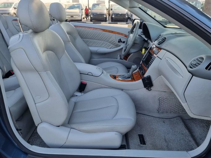 Подержанный Mercedes-Benz CLK-Class 320 II (W209), 3.2 л, 2004 в Дубае от Saeed Auto Синий цвет. Японская | AUTO.AE