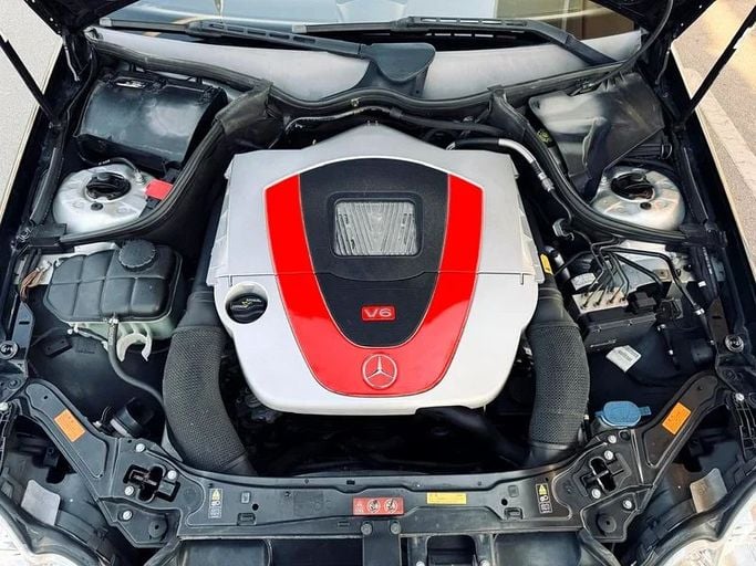 Подержанный Mercedes-Benz CLK-Class 350 II (W209) Рестайлинг, 3.5 л, 2008 в Дубае от Mirza Automobile FZE Черный цвет. Японская | AUTO.AE