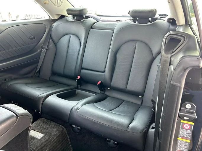 Подержанный Mercedes-Benz CLK-Class 350 II (W209) Рестайлинг, 3.5 л, 2008 в Дубае от Mirza Automobile FZE Черный цвет. Японская | AUTO.AE