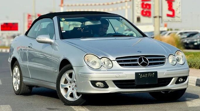 Подержанный Mercedes-Benz CLK-Class 350 II (W209) Рестайлинг, 3.5 л, 2007 в Дубае от Mirza Automobile FZE Серебристый цвет. Японская | AUTO.AE