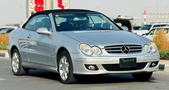 Подержанный Mercedes-Benz CLK-Class 350 II (W209) Рестайлинг, 3.5 л, 2007 в Дубае от Mirza Automobile FZE Серебристый цвет. Японская | AUTO.AE