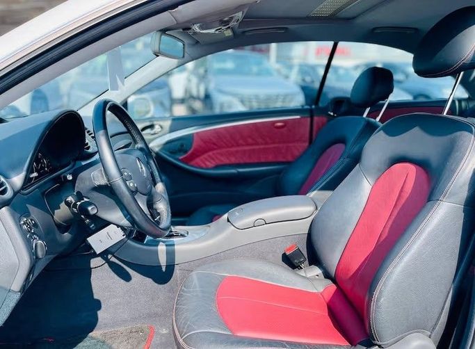 Used Mercedes-Benz CLK-Class 320 I (W208) Facelift, 3.2 l, 2003 in Dubai by Al Abbas Motors, White color. Japanese Specs | AUTO.AE