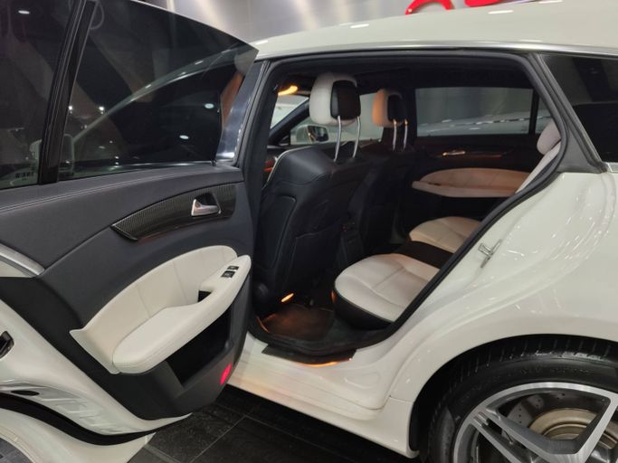 Подержанный Mercedes-Benz CLS AMG 63 AMG II (W218), 5.5 л, 2014 в Дубае от STAR COLLECTION LLC Белый цвет. Японская | AUTO.AE