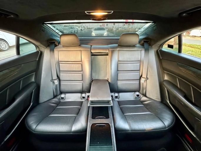 Used Mercedes-Benz CLS AMG 63 AMG II (W218), 5.5 l, 2012 in Dubai by Saeed Auto, Silver color. Japanese Specs | AUTO.AE