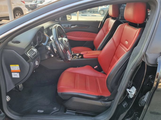 Подержанный Mercedes-Benz CLS AMG 63 AMG II (W218), 5.5 л, 2013 в Дубае от Saeed Auto Черный цвет. Японская | AUTO.AE