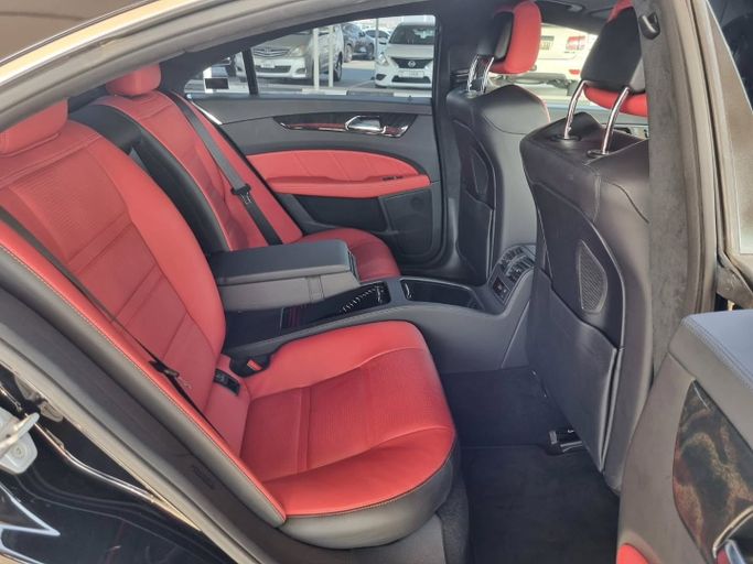 Подержанный Mercedes-Benz CLS AMG 63 AMG II (W218), 5.5 л, 2013 в Дубае от Saeed Auto Черный цвет. Японская | AUTO.AE