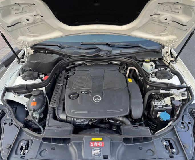 Подержанный Mercedes-Benz CLS 350 II (C218), 3.5 л, 2012 в Дубае от Saeed Auto Белый цвет. Японская | AUTO.AE