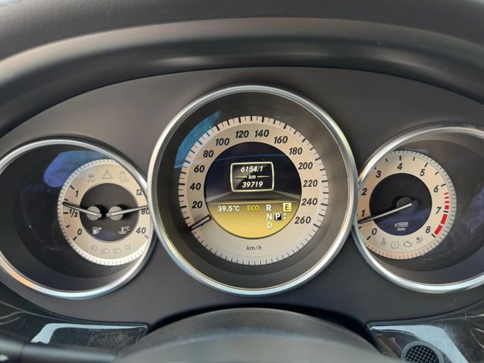 Подержанный Mercedes-Benz CLS 350 II (C218), 3.5 л, 2012 в Дубае от Saeed Auto Белый цвет. Японская | AUTO.AE