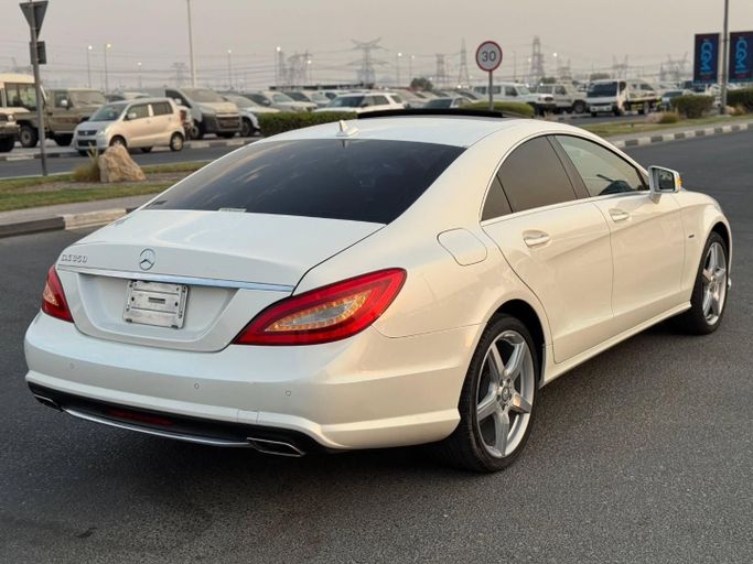 Подержанный Mercedes-Benz CLS 350 II (C218), 3.5 л, 2012 в Дубае от Saeed Auto Белый цвет. Японская | AUTO.AE
