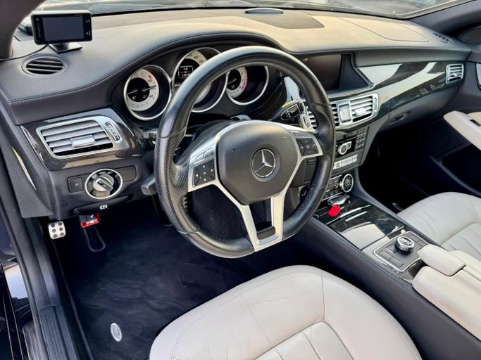 Подержанный Mercedes-Benz CLS 350 II (C218), 3.5 л, 2012 в Дубае от Saeed Auto Черный цвет. Японская | AUTO.AE