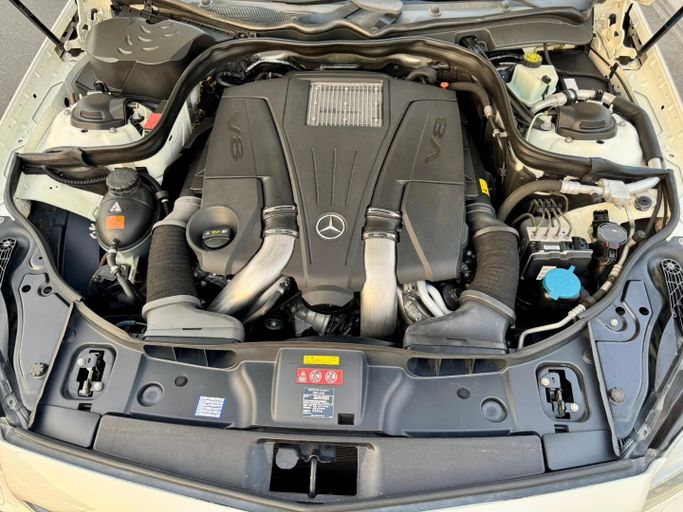 Подержанный Mercedes-Benz CLS 550 II (C218), 4.7 л, 2012 в Дубае от Saeed Auto Белый цвет. Японская | AUTO.AE