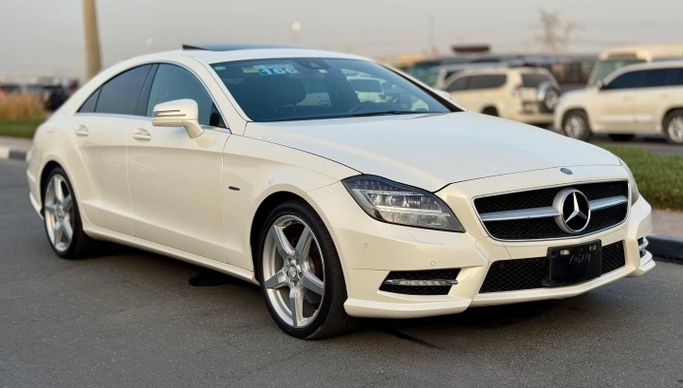 Подержанный Mercedes-Benz CLS 350 II (C218), 3.5 л, 2012 в Дубае от Saeed Auto Белый цвет. Японская | AUTO.AE