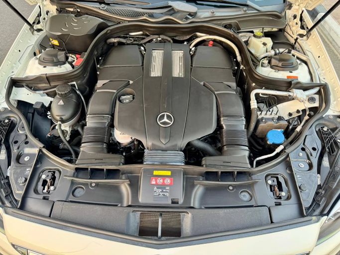 Used Mercedes-Benz CLS 550 II (C218) Facelift, 4.7 l, 2016 in Dubai by Saeed Auto, White color. Japanese Specs | AUTO.AE