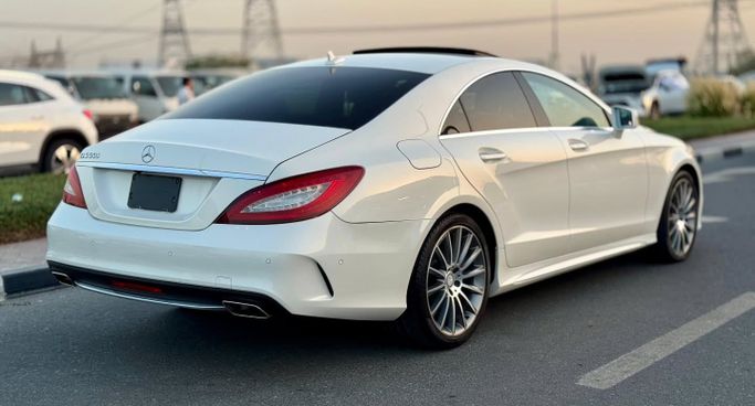 Used Mercedes-Benz CLS 550 II (C218) Facelift, 4.7 l, 2016 in Dubai by Saeed Auto, White color. Japanese Specs | AUTO.AE