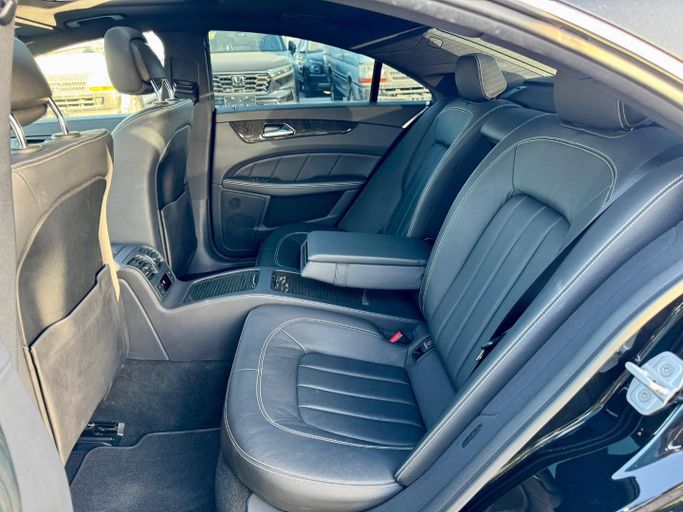 Used Mercedes-Benz CLS 350 II (C218), 3.5 l, 2014 in Dubai by Saeed Auto, Black color. Japanese Specs | AUTO.AE