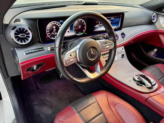 Подержанный Mercedes-Benz CLS 450 III (C257), 3.0 л, 2018 в Дубае от Saeed Auto Белый цвет. Японская | AUTO.AE