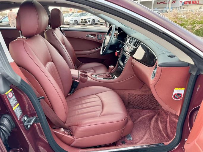 Подержанный Mercedes-Benz CLS 350 I (C219), 3.5 л, 2007 в Дубае от Saeed Auto Бордовый цвет. Японская | AUTO.AE