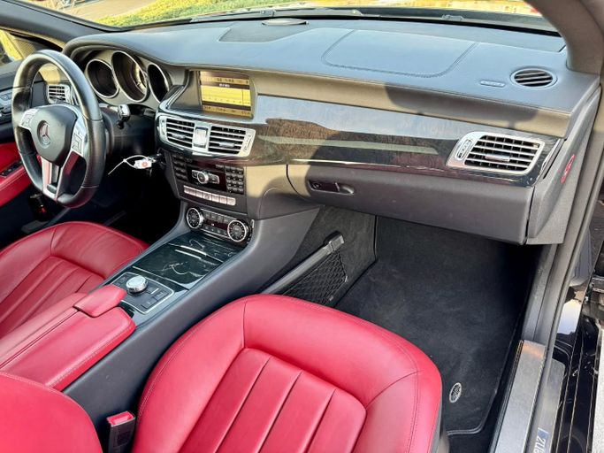 Used Mercedes-Benz CLS 350 II (C218), 3.5 l, 2012 in Dubai by Saeed Auto, Black color. Japanese Specs | AUTO.AE
