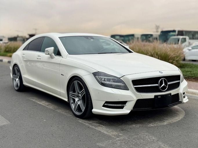 Used Mercedes-Benz CLS 350 II (C218), 3.5 l, 2012 in Dubai by Saeed Auto, White color. Japanese Specs | AUTO.AE