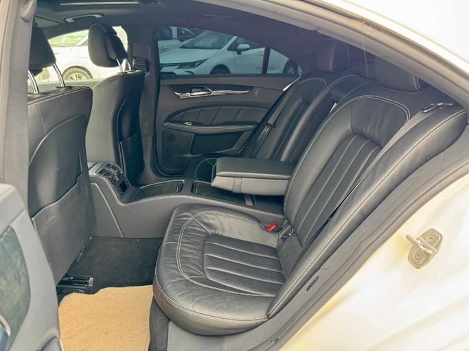 Used Mercedes-Benz CLS 350 II (C218), 3.5 l, 2012 in Dubai by Saeed Auto, White color. Japanese Specs | AUTO.AE