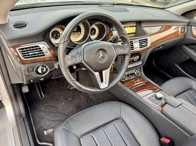 Used Mercedes-Benz CLS 350 II (C218), 3.5 l, 2012 in Dubai by Saeed Auto, Grey color. Japanese Specs | AUTO.AE