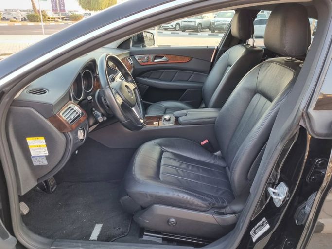 Подержанный Mercedes-Benz CLS 350 II (C218), 3.5 л, 2012 в Дубае от Saeed Auto Черный цвет. Японская | AUTO.AE