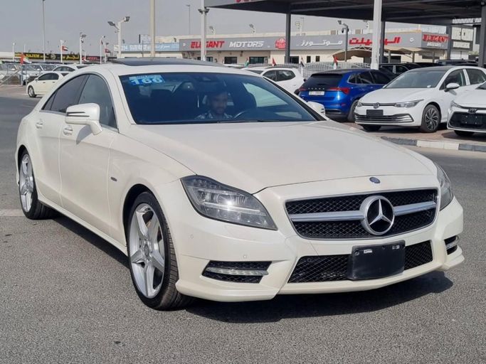 Подержанный Mercedes-Benz CLS 550 II (C218), 4.7 л, 2012 в Дубае от Saeed Auto Белый цвет. Японская | AUTO.AE