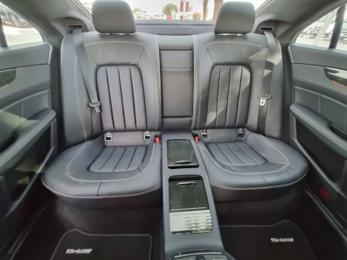 Подержанный Mercedes-Benz CLS 550 II (C218), 4.7 л, 2012 в Дубае от Saeed Auto Белый цвет. Японская | AUTO.AE