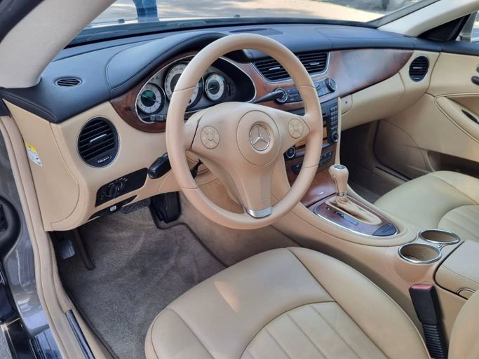 Подержанный Mercedes-Benz CLS 350 I (C219) Рестайлинг, 3.5 л, 2008 в Дубае от Saeed Auto Другой цвет цвет. Японская | AUTO.AE