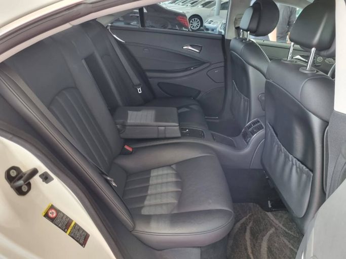 Used Mercedes-Benz CLS 350 I (C219), 3.5 l, 2007 in Dubai by Saeed Auto, White color. Japanese Specs | AUTO.AE