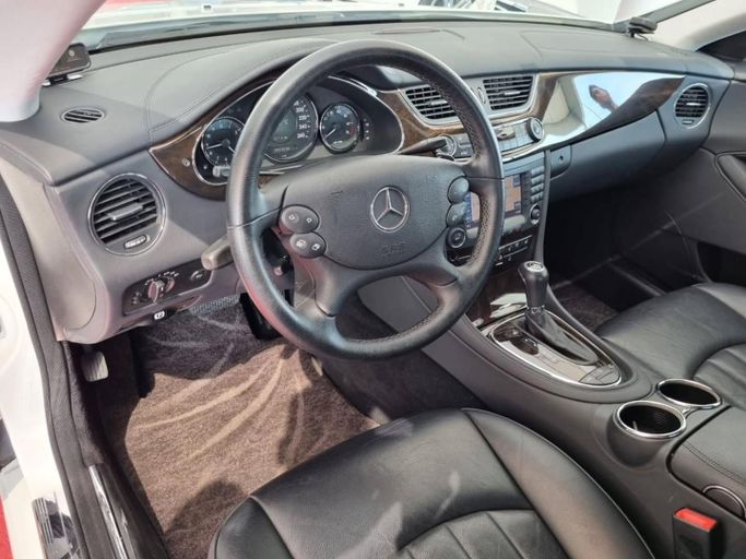 Used Mercedes-Benz CLS 350 I (C219), 3.5 l, 2007 in Dubai by Saeed Auto, White color. Japanese Specs | AUTO.AE