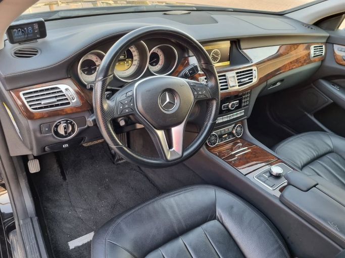 Used Mercedes-Benz CLS 350 II (C218), 3.5 l, 2012 in Dubai by Saeed Auto, Black color. Japanese Specs | AUTO.AE