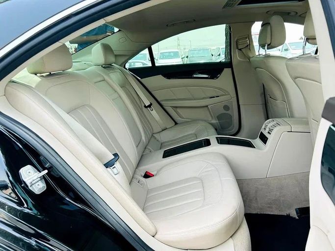 Used Mercedes-Benz CLS 400 II (C218) Facelift, 3.5 l, 2017 in Dubai by Mirza Automobile FZE, Black color. Japanese Specs | AUTO.AE