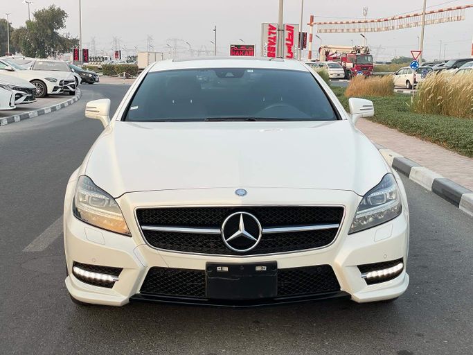 Подержанный Mercedes-Benz CLS 350 II (C218), 3.5 л, 2012 в Дубае от Japan Motors Белый цвет. Other | AUTO.AE