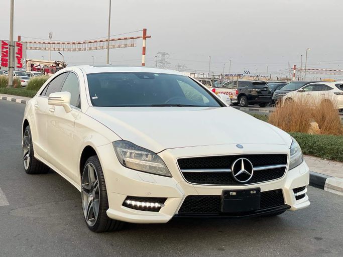 Подержанный Mercedes-Benz CLS 350 II (C218), 3.5 л, 2012 в Дубае от Japan Motors Белый цвет. Other | AUTO.AE