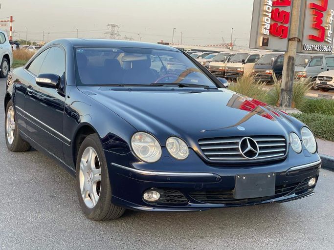Подержанный Mercedes-Benz CLS 500 I (C219), 5.0 л, 2006 в Дубае от Japan Motors Черный цвет. Японская | AUTO.AE