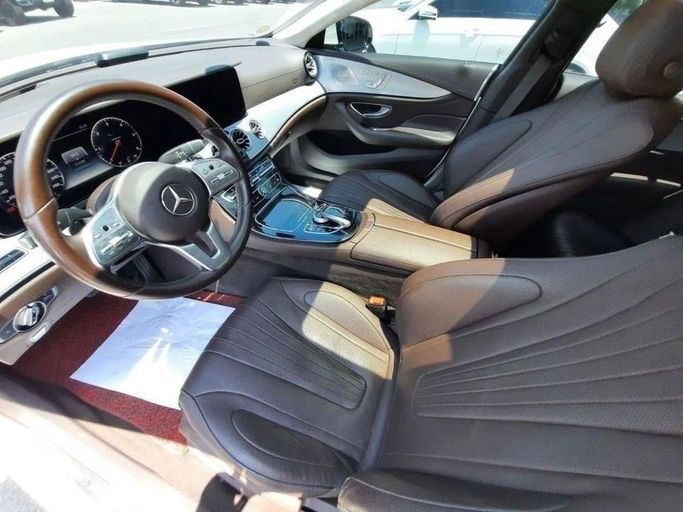Подержанный Mercedes-Benz CLS 400 III (C257), 2.9 л, 2019 в Дубае от Barkat Alrahmen Motors Белый цвет. Other | AUTO.AE