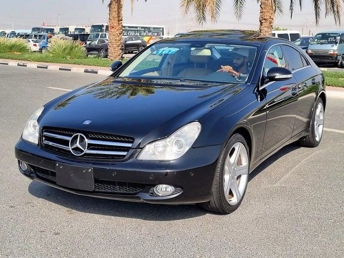 Подержанный Mercedes-Benz CLS 550 I (C219), 5.5 л, 2007 в Дубае от Best Car Черный цвет. Японская | AUTO.AE