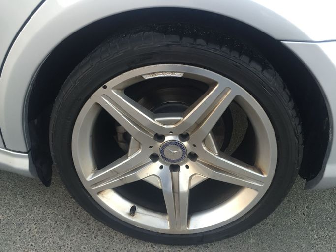 Used Mercedes-Benz CLS 350 I (C219) Facelift, 3.5 l, 2010 in Dubai, Silver color. GCC Specs | AUTO.AE