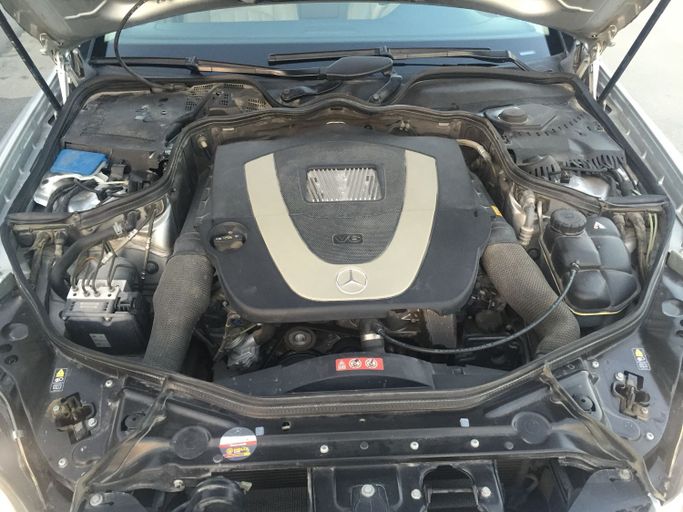 Used Mercedes-Benz CLS 350 I (C219) Facelift, 3.5 l, 2010 in Dubai, Silver color. GCC Specs | AUTO.AE