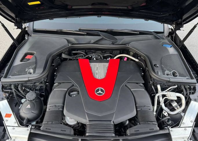 Подержанный Mercedes-Benz E-Class AMG 43 AMG V (W213), 3.0 л, 2017 в Дубае от Saeed Auto Черный цвет. Японская | AUTO.AE
