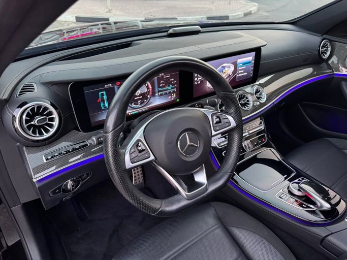 Подержанный Mercedes-Benz E-Class AMG 43 AMG V (W213), 3.0 л, 2017 в Дубае от Saeed Auto Черный цвет. Японская | AUTO.AE
